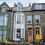 4 Bed In Oc-s36348