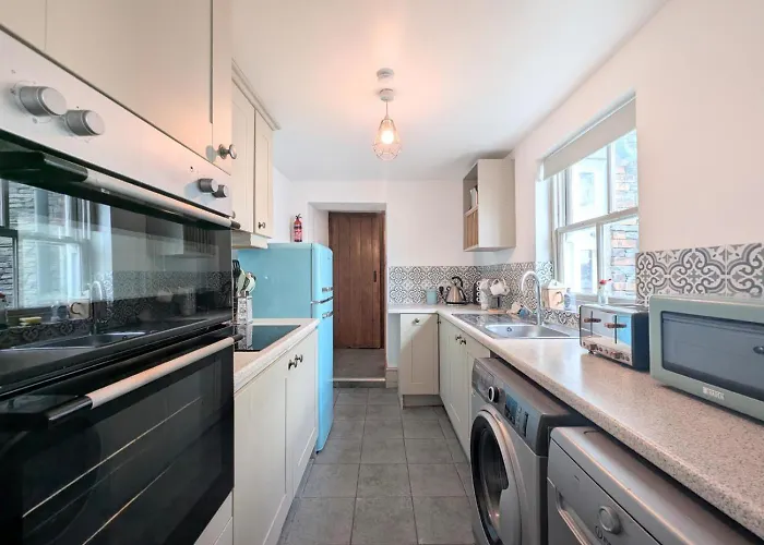 4 Bed In Oc-s36348 Holiday home